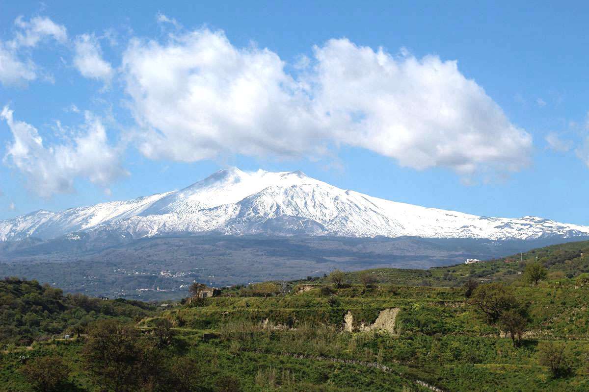 Landschaft in Sizilien mit Blick auf den Ätna, (c) Johnny Fotografico/Pixabay