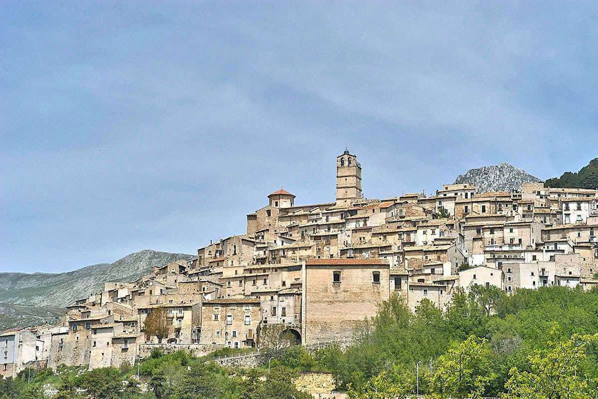 Ofena in den Abruzzen, (c) Stefan Munzinger