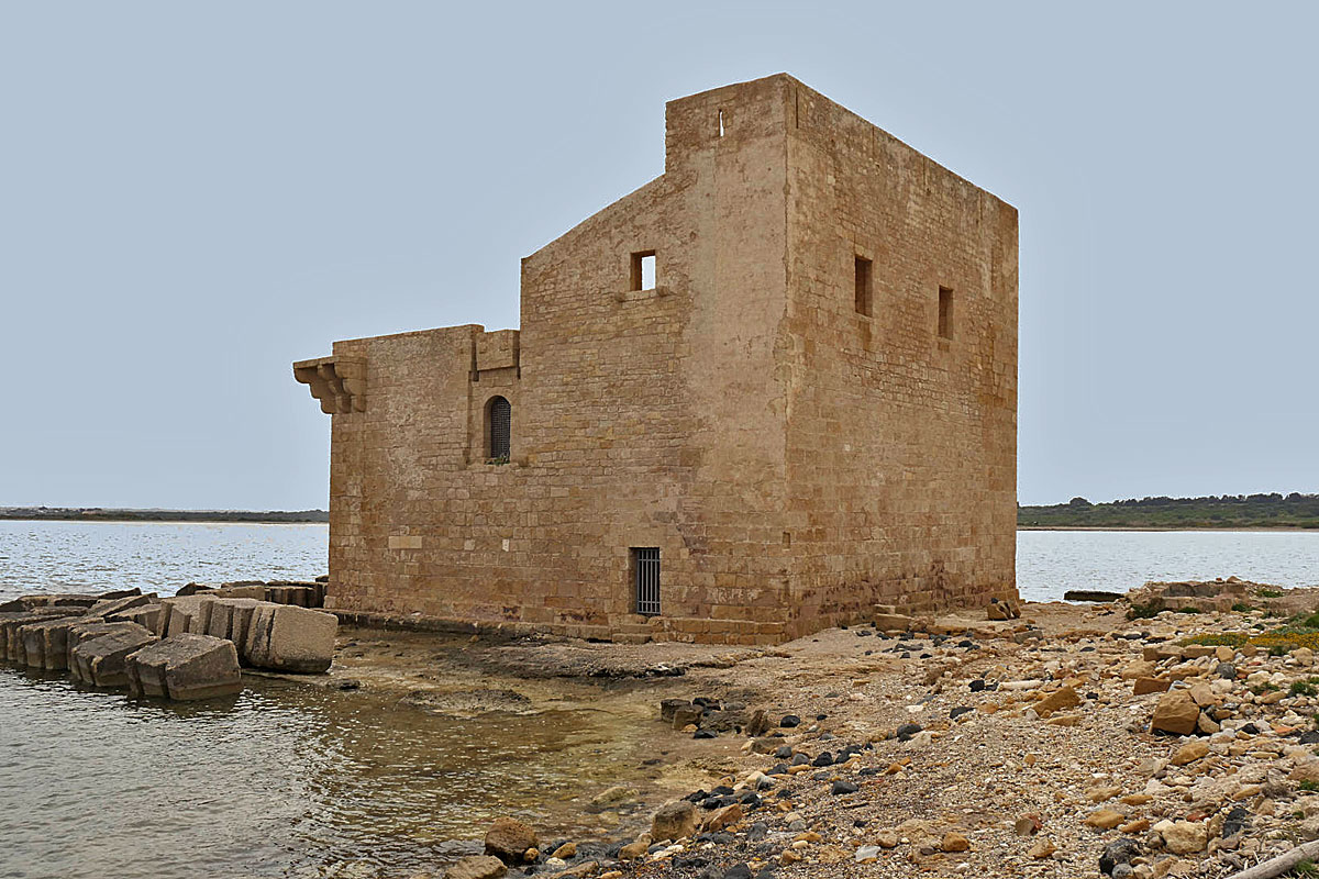 Der Torre Seva im Naturschutzgebiet Vendicari am Meer im Süden, (c) Dr. Max Seyfried