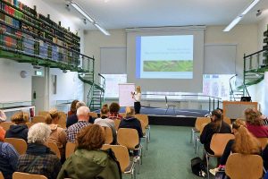 Kein Vortrag im typischen Sinne, sondern eine Vorstellung der M&ouml;glichkeiten: Nature Journaling pr&auml;sentiert von Lisa Theismann, (c) Ina Siebert