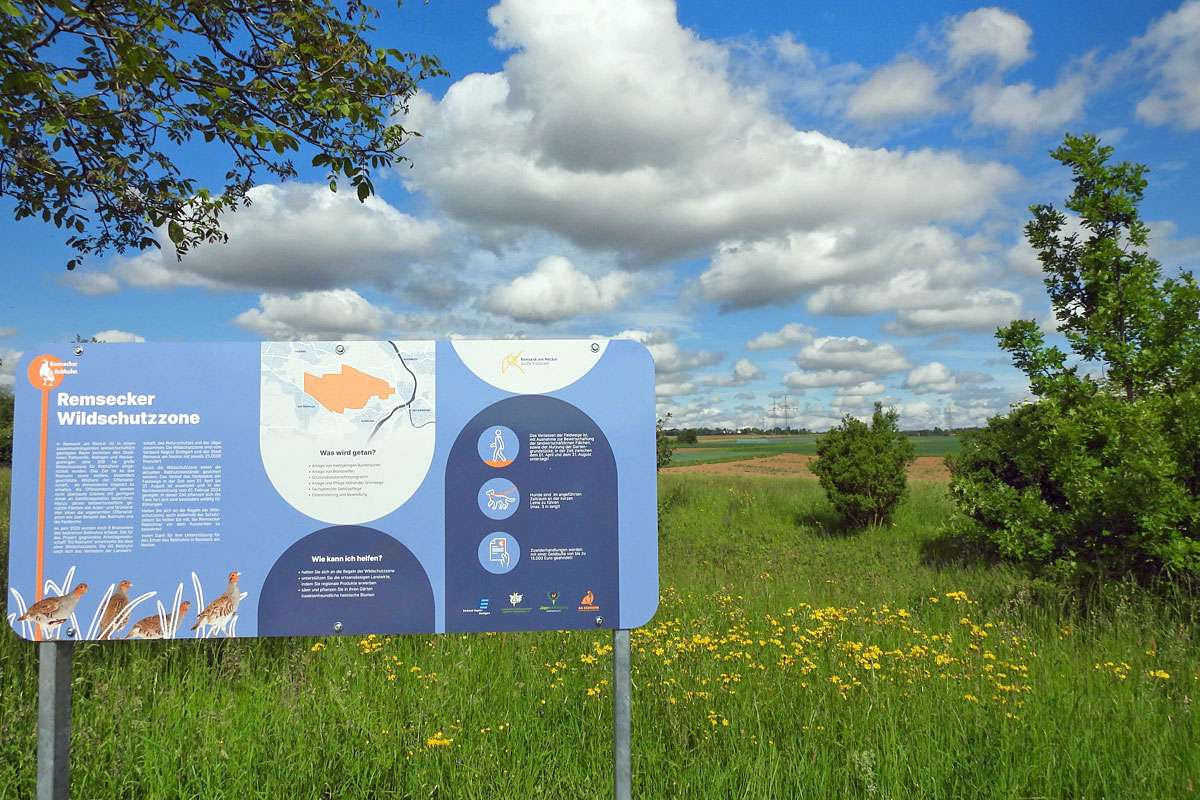 Schild an einer Wildschutzzone in Remseck, (c) Carolin Zimmermann/NABU-naturgucker.de