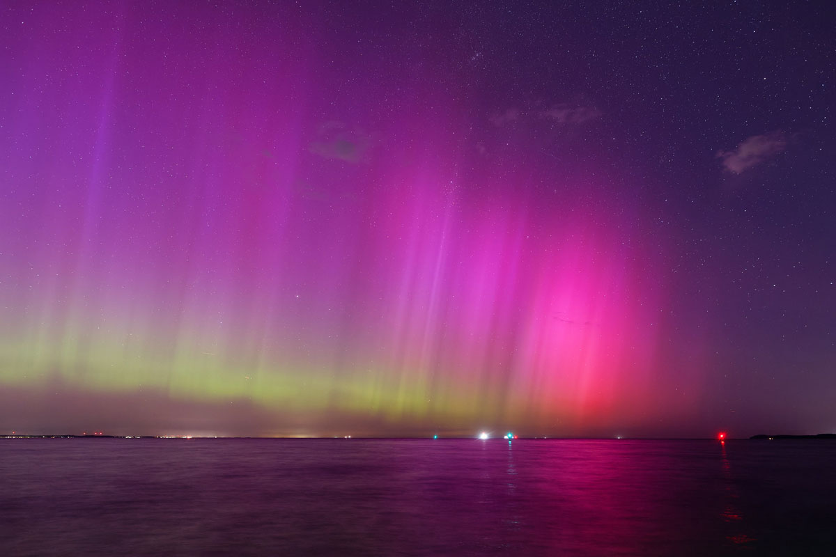 Beispiel für ein Naturphänomen-Foto: Polarlicht bei Travemünde, (c) Thomas Schwarzbach/NABU-naturgucker.de